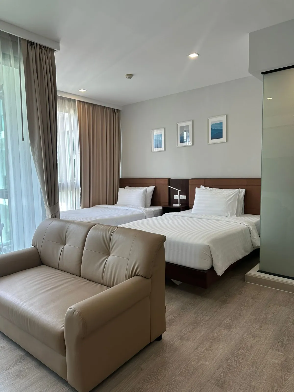 A studio apartment within walking distance of the beach